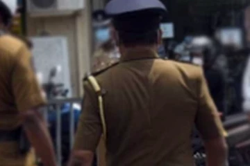 පාසල් සිසුවෙකුට පොලිසියෙන් වෙඩි?