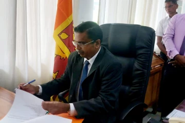 கடமைகளை பொறுப்பேற்றார் அம்பாறை மாவட்ட புதிய அரசாங்க அதிபர் (Photos)