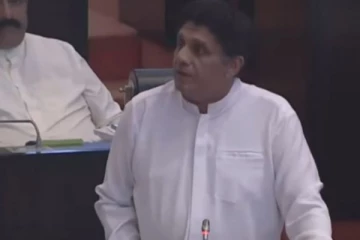 நாடாளுமன்ற அமர்வுகளை பகிஸ்கரிப்பதாக எதிர்க்கட்சி அறிவிப்பு! சபையில் இருந்து வெளியேற்றம்