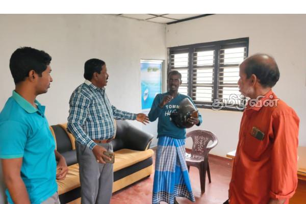 தமிழர்களின் நெற்செய்கையை அபகரித்து யானைவேலி அமைக்கும் செயற்பாடு! ரவிகரன் எம்.பி வழங்கியுள்ள உறுதி | Elephant Fences Disrupt Paddy Of Tamils