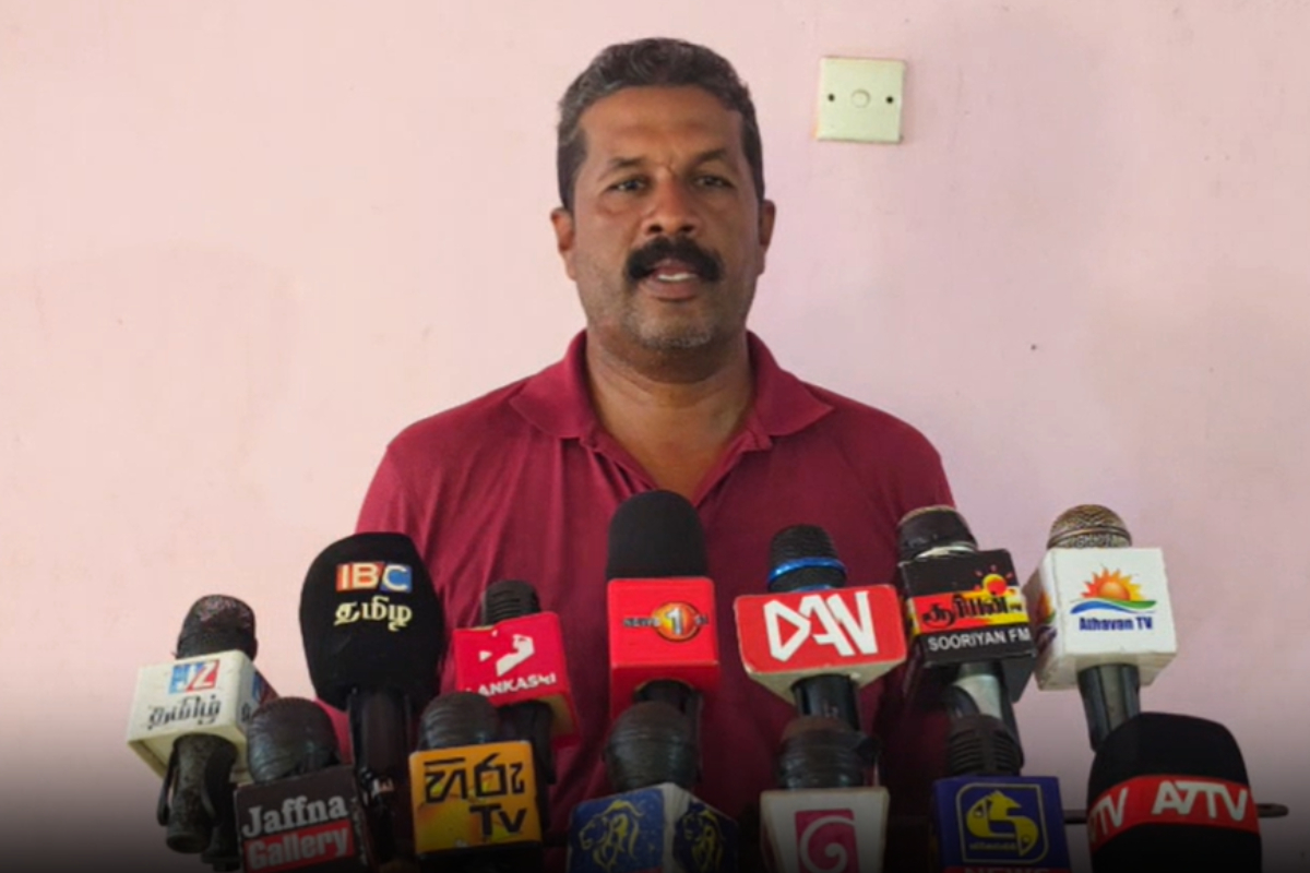 இலங்கை கடலை சந்திரசேகரனிடமிருந்து காப்பாற்றுங்கள்! நீதிமன்றத்தை நாடவுள்ள கடற்றொழிலாளர்கள் | Save The Sri Lankan Sea From Chandrasekaran இலங்கை கடலை சந்திரசேகரனிடமிருந்து காப்பாற்றுங்கள்! நீதிமன்றத்தை நாடவுள்ள கடற்றொழிலாளர்கள் | Save The Sri Lankan Sea From Chandrasekaran