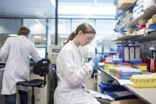 கொரோனா வைரஸ் தடுப்பூசி பெற்றுக்கொள்வது தொடர்பில் பேச்சுவார்த்தை