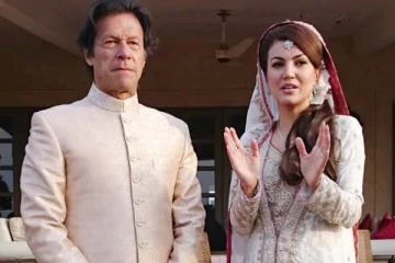 கார் மீது துப்பாக்கிச்சூடு; அதிர்ஷ்டவசமாக உயிர் தப்பிய இம்ரான்கான் 2 ஆவது  மனைவி!