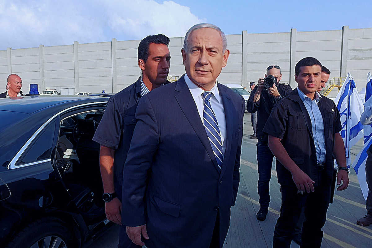 பாரிய திருப்புமுனையாக மாறிய நெதன்யாகுவின் ஒற்றை வார்த்தை! கமெனியின் தலையெழுத்தை மாற்றியமைத்த மொசாட் | Mossad Israel Iran Us Conflict Ali Khamnei Death பாரிய திருப்புமுனையாக மாறிய நெதன்யாகுவின் ஒற்றை வார்த்தை! கமெனியின் தலையெழுத்தை மாற்றியமைத்த மொசாட் | Mossad Israel Iran Us Conflict Ali Khamnei Death