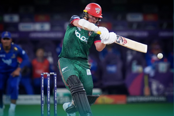 ILT20 தொடர் - முதல்முறையாக சாம்பியன் பட்டம் வென்ற சாம் கரனின் DV அணி | Sam Curran Desert Vibers Wom Maiden Ilt20 Cup