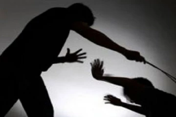 9 வயது சிறுமியை கடுமையாக தாக்கிய பாடசாலை ஆசிரியர்