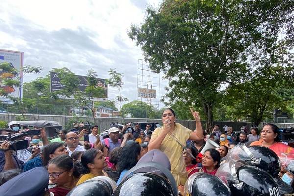 ரணில்  ஜனாதிபதியாக  பதவியேற்றது ஆர்ப்பாட்டங்களால் தான்! | The Reason Why Ranil Took Office As President