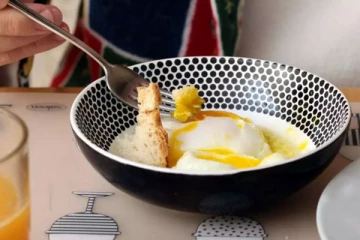 முட்டையை சூடுபடுத்தி சாப்பிடும் பழக்கம் உள்ளதா? ஆபத்து