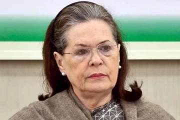 சோனியா காந்தியாக நடிக்கும் ஜெர்மன் நடிகை- அச்சு அசல் அவரைப் போலவே உள்ளாரே, இதோ பாருங்க