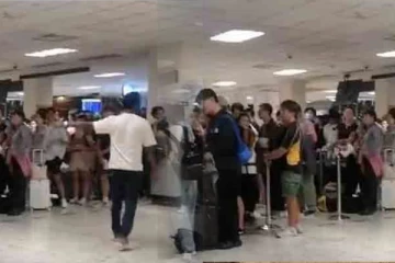 கட்டுநாயக்க விமான நிலையத்தில் ஏற்பட்ட பதற்ற நிலைமை