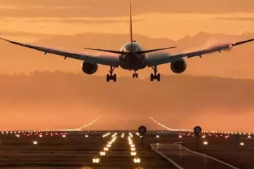 என் லேப்டாப்பே ஒரு வெடிகுண்டு தான்; விமானத்தில் பீதியை கிளப்பிய இளைஞன்