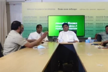 ආණ්ඩුවේ වෙනසක්.. සිව්දෙනෙක් සජිත් සමග එක් වෙයි..