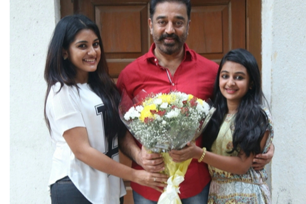 வெறும் 20 வயசில் இப்படியொரு போஸ்!! கமல் ரீல் மகள் எஸ்தர் வெளியிட்ட புகைப்படம் | Esther Anil Latest Glamour Photoshoot Viral