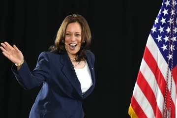 ට්‍රම්ප්ව එලවලා ට්‍රම්ප්ගේ පුටුවට එන්න යන ඉන්දියානු කාන්තාව - මෙන්න විස්තරේ