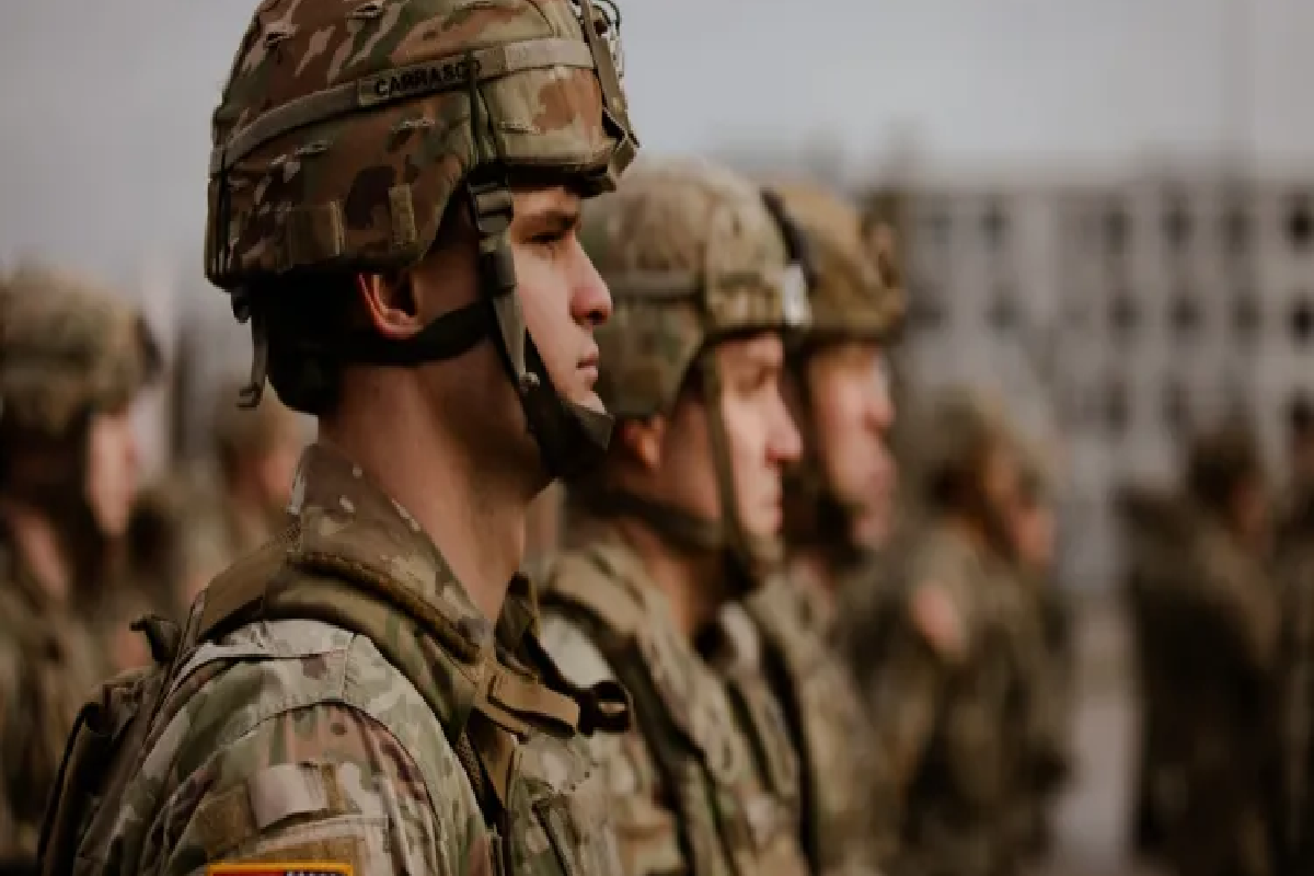 5,000 அமெரிக்க வீரா்கள் களத்தில் இறக்கும் டொனால்ட் ட்ரம்ப் | Donald Trump Says 5 000 American Troops