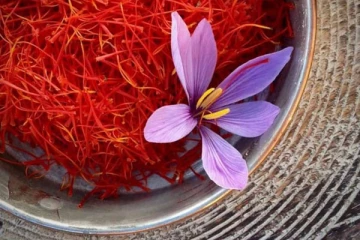 குங்குமப்பூவில் இவ்வளவு நன்மைகள் இருக்கா?