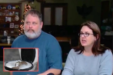 21 வருடங்களுக்கு முன்பு கழிவறையில் விழுந்த மோதிரம்: மனைவிக்கு பரிசளித்து ஆச்சரியப்படுத்திய கணவன்