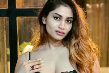 ரசிகர்களை கிறங்கடிக்கும் ஷிவானி.. இணையத்தை பற்ற வைத்த புகைப்படம்