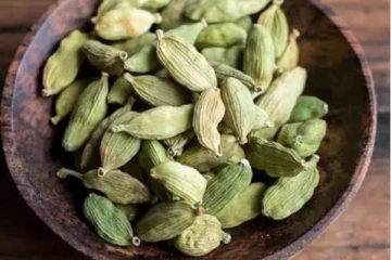 ஆண்களுக்கு தினமும் 2 ஏலக்காய் சாப்பிட்டால் போதும்! இனி அந்த நோய் கிட்டயே நெருங்காதாம்....!