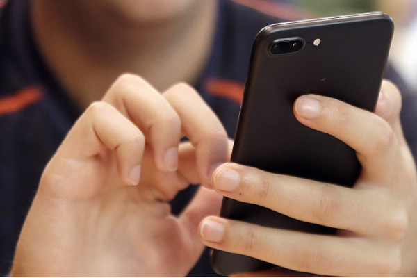 கனடாவில் மோசடி குறுந்தகவல்கள் குறித்து விடுக்கப்பட்டுள்ள எச்சரிக்கை | 1 In 3 Canadians Have Received Fake Texts கனடாவில் மோசடி குறுந்தகவல்கள் குறித்து விடுக்கப்பட்டுள்ள எச்சரிக்கை | 1 In 3 Canadians Have Received Fake Texts