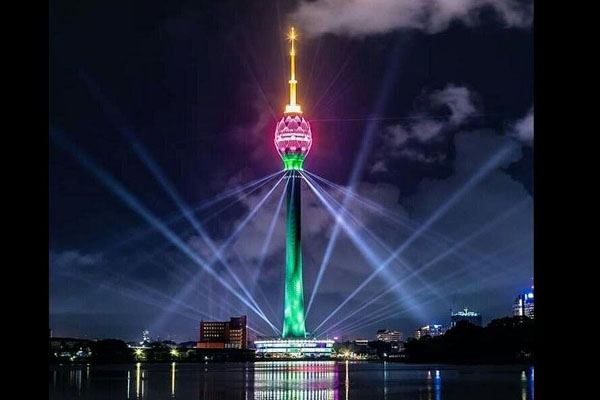 12,000 ற்கும் அதிகமானவர்கள் தாமரை கோபுரத்திற்கு வருகை | More Than 12000 People Visit The Lotus Tower