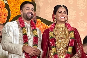 பிரம்மாண்டமாக நடந்த நடிகை ராதா மகள் கார்த்திகா நாயர் திருமணம்! புகைப்படங்கள் இதோ