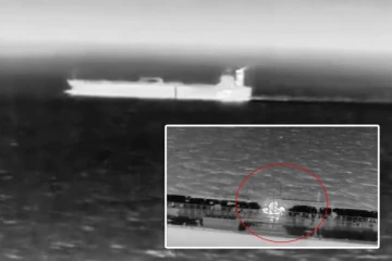 2000 கி.மீ அப்பால் உக்ரைன் காட்டிய அதிரடி: ரஷ்யாவின் நிழல் கடற்படை கப்பல் மீது தாக்குதல்