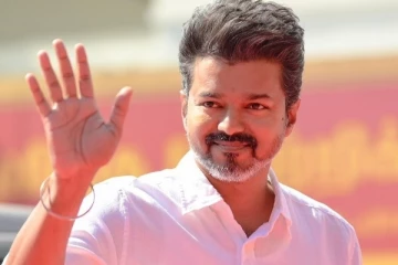விஜய் ரசிகர் மன்றத்தால் நடு தெருவுக்கு வந்த குடும்பம்.. வைரலாகும் வீடியோ