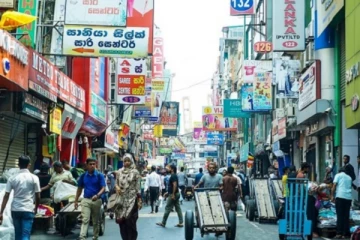பண்டிகையை முன்னிட்டு ஹட்டனுக்கு படையெடுக்கும் மக்கள்
