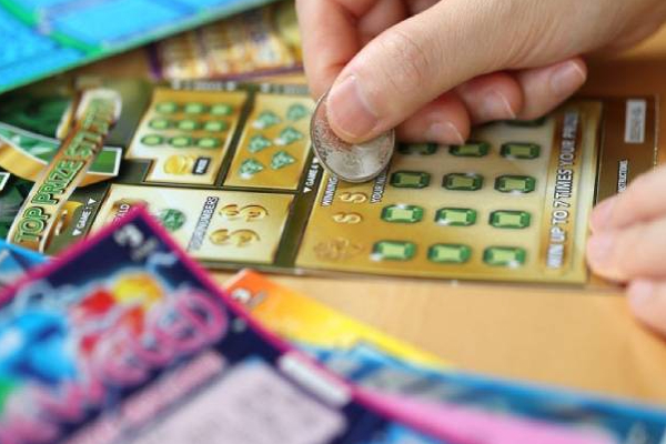 லொட்டரியில் உக்ரைன் அகதியான இளைஞனுக்கு அடித்த அதிர்ஷ்டம்! | Belgium Lottery Won Ukrainian Refugee Big Money