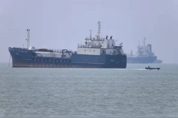 ஹார்முஸ் நீரிணையில் சேவைக் கட்டணங்களை அறிவித்த ஈரான்