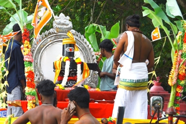 யாழில் திருவெம்பாவை முன்னிட்டு பக்தர்கள் பாத யாத்திரை | Jaffna Devotees Pilgrimage Thiruvempavai