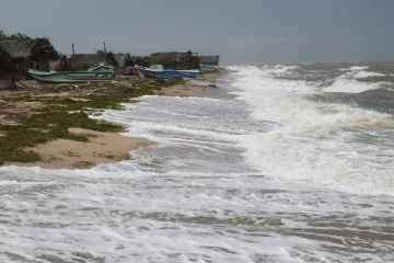 மன்னார் மாவட்டத்தில் கடும் காற்றுடன் கூடிய காலநிலை! மீனவர்கள் பாதிப்பு