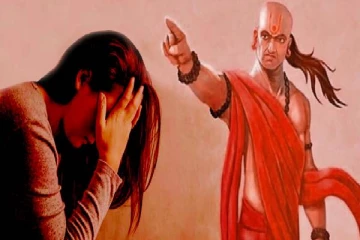 இந்த குணங்கள் கொண்டவர்கள் வாழ்வில் மகிழ்ச்சியே இருக்காது... எச்சரிக்கும் சாணக்கியர்