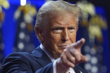 மில்லியன் இந்தியர்கள் வாழ்க்கையுடன் விளையாடும் டொனால்டு ட்ரம்ப்... அரசியலமைப்பை திருத்த முடிவு