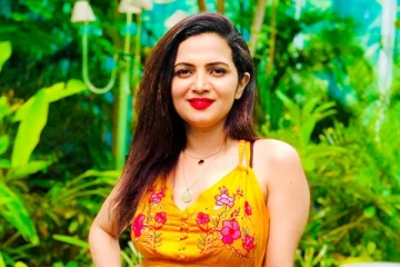 விஜய் டிவி தொகுப்பாளினி திவ்யதர்ஷினி வாங்கும் சம்பளம் எவ்வளவு தெரியுமா.. விவரம் இதோ