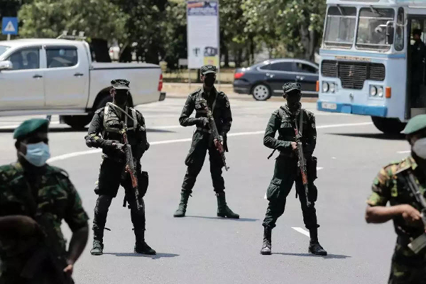 அதிரடியாக களமிறக்கப்பட்ட விசேட அதிரடிப்படையினர் ! | Special Action Forces Deployed In Action
