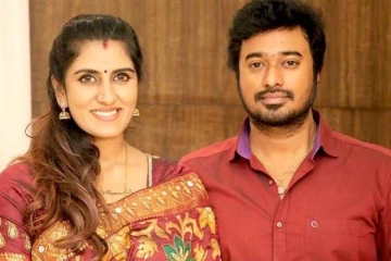 சமீபத்தில் பிறந்த தனது மகளின் அழகிய புகைப்படத்தை வெளியிட்ட KPY நவீன்- குவியும் லைக்ஸ்