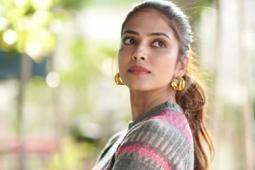 நடிகை மாளவிகா மோகனன் ட்ரெண்டி போட்டோஷூட் ஸ்டில்கள் இணையத்தில் வைரல்