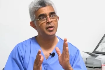 පාසල් ළමුන් අනතුරේ. ඔමික්රෝන් වලින් ලමුන් මිය යෑමේ ප්රතිශතය ඉහළයි.. ලංකාවේ නම් 16 000ක්. වෛද්ය ප්රසන්න ගුණසේන කළ භයානක අනතුරු ඇඟවීම (VIDEO)