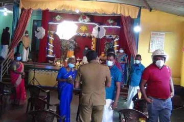 சுகாதார முறையினை மீறி இடம்பெற்ற திருமணம்; தடுத்து நிறுத்திய அதிகாரிகள்