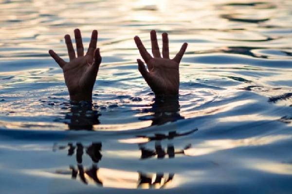 நீராடச் சென்ற மாணவன் நீரில் மூழ்கி மரணம் | Student Death While Swimming
