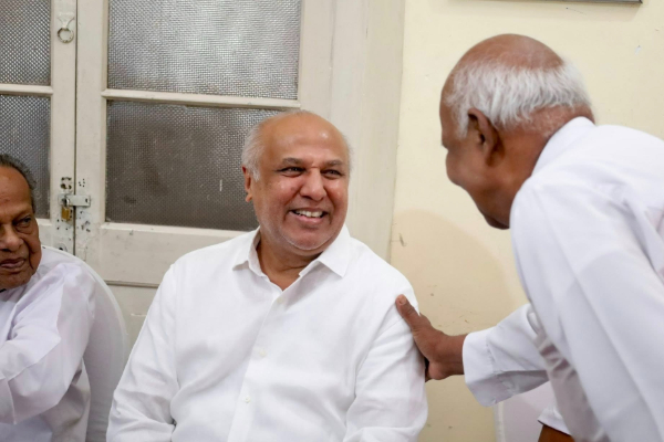 ஆனந்த சங்கரி குறித்த விடயத்தை அவையில் அம்பலப்படுத்திய நிசாம் காரியப்பர்.... | V Anandasangaree ஆனந்த சங்கரி குறித்த விடயத்தை அவையில் அம்பலப்படுத்திய நிசாம் காரியப்பர்.... | V Anandasangaree