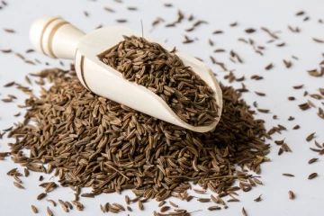 சீரகம் ஆரோக்கியமானது தான்! ஆனால் அடிக்கடி நிறைய சாப்பிட்டால் என்ன ஆகும் தெரியுமா? சிறுநீரகம் பத்திரம்