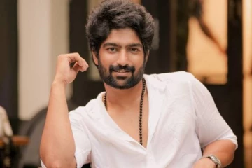 மகாநதி சீரியல் நடிகர் ருத்ரன் இன்ஸ்டாகிராம் போட்டோஸ்