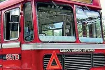 கொழும்பு நோக்கி பயணித்த பேருந்து - சாரதியால் காப்பாற்றப்பட்ட 60 பயணிகள்