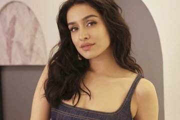 ஷ்ரத்தா கபூரின் காதலை ஏற்க மறுத்த பிரபல நடிகர்.. யார் தெரியுமா?