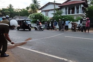 வவுனியா சென்ற அரச பேருந்து மோதி ஆசிரியை பலி