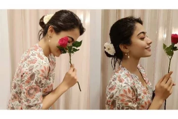 கையில் ரோஜாவுடன் வெக்கத்தில் நடிகை ராஷ்மிகா மந்தனா.. யார் கொடுத்தது பாருங்க