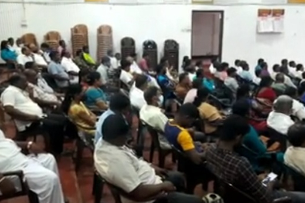 எரியும் நெருப்பை எண்ணெய் ஊற்றி பற்ற வைக்கும் தமிழ் தலைமைகள் - டக்ளஸ் விமர்சனம் | Ebdp Distinction Of Self Interested Tamil Leaders எரியும் நெருப்பை எண்ணெய் ஊற்றி பற்ற வைக்கும் தமிழ் தலைமைகள் - டக்ளஸ் விமர்சனம் | Ebdp Distinction Of Self Interested Tamil Leaders